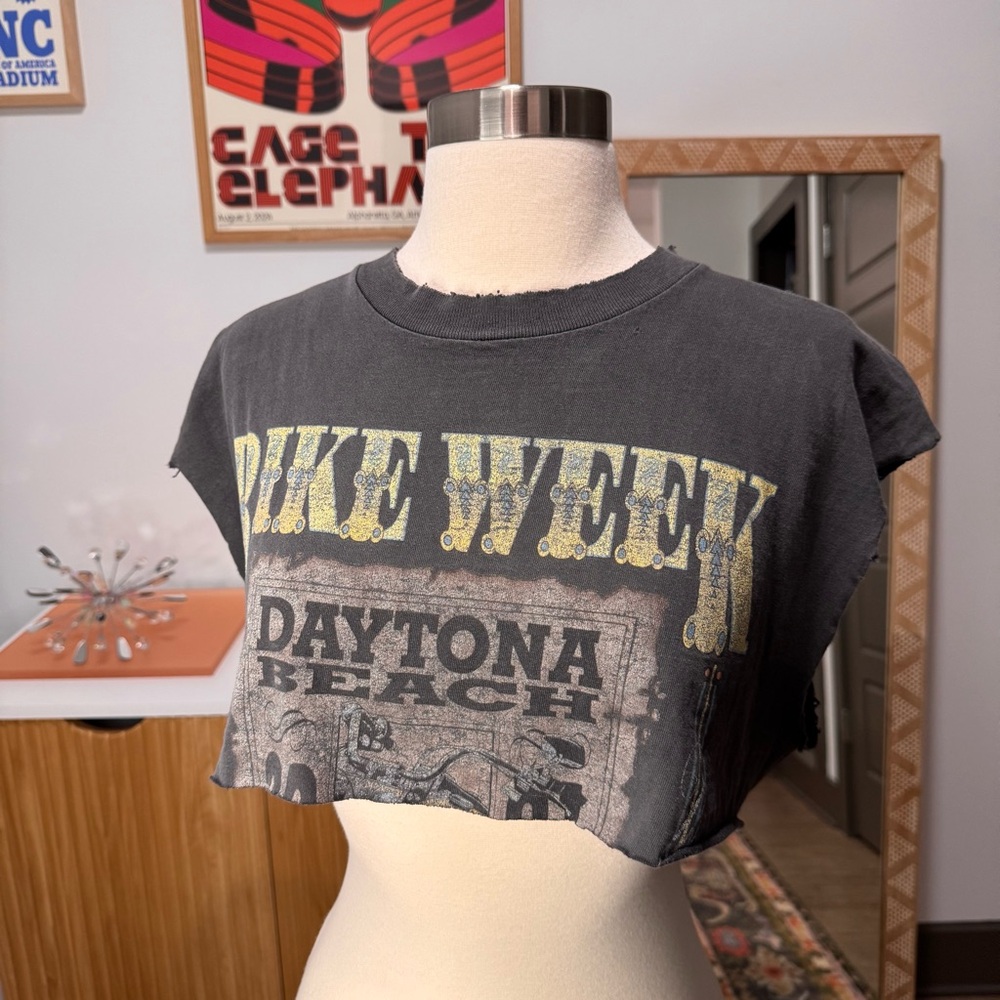 Urban Outfitters Renewal Vintage Harley Davidson Moto Crop Muscle Tee Black